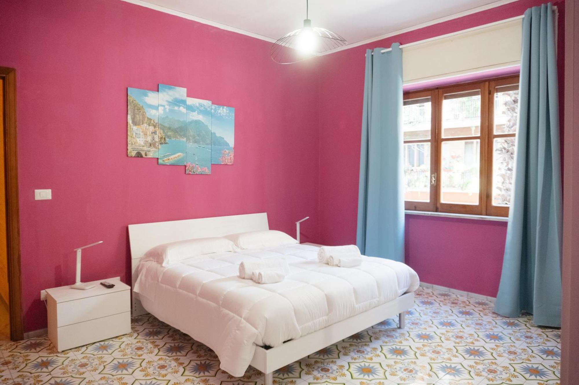Domus Aurea Relax Room Salerno Bagian luar foto