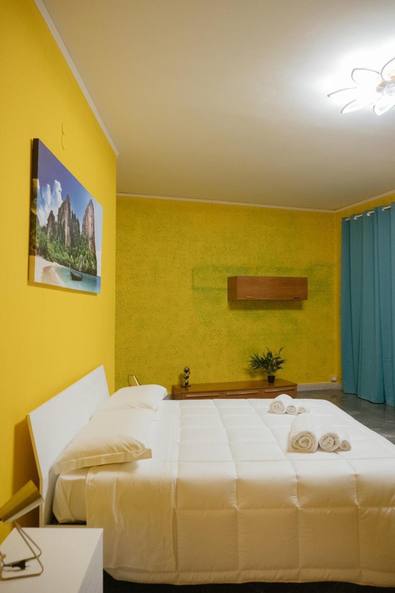 Domus Aurea Relax Room Salerno Ruang foto